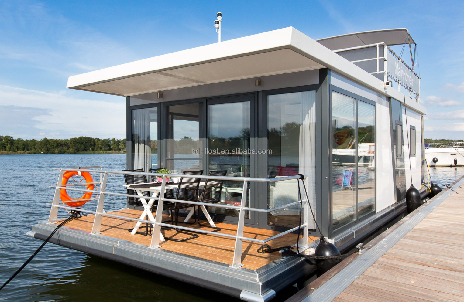 How to discover the Pontoon houseboat owner? post thumbnail image