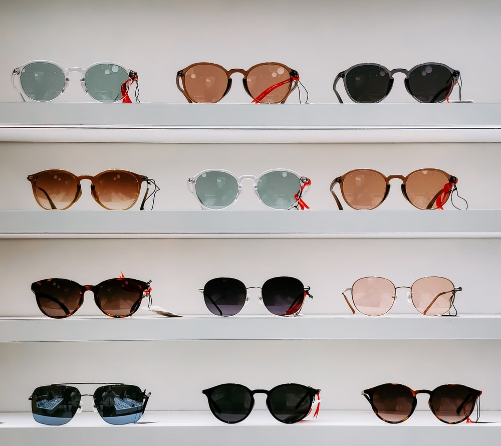 Why Do People Prefer Online Stores For Purchasing Sunglasses? post thumbnail image