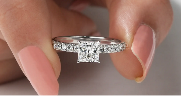 A Sparkling Revolution: Synthetic Diamonds in Engagement Rings post thumbnail image